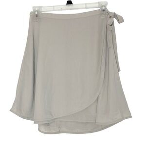 Aritzia Sunday Best Wrap Skirt Womens Size 6 Small Light Gray Short Mini